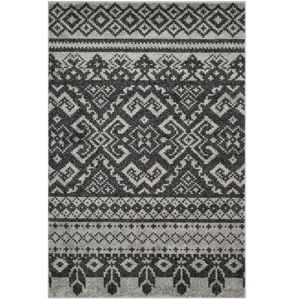 Černý koberec Safavieh Amina Area, 182 x 121 cm
