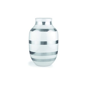 Bílá kameninová váza s detaily ve stříbrné barvě Kähler Design Omaggio, výška 30,5 cm