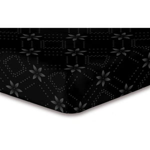 Černé elastické prostěradlo se vzorem DecoKing Hypnosis Snowynight, 220 x 240 cm