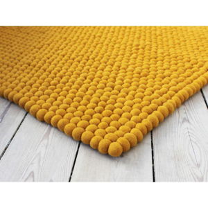 Hořčicově žlutý kuličkový vlněný koberec Wooldot Ball Rugs, ⌀ 120 x 180 cm