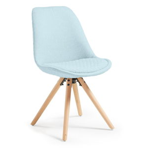 Světle modrá jídelní židle s dřevěným podnožím La Forma Lars