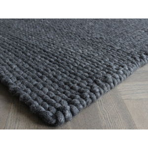 Antracitový pletený vlněný koberec Wooldot Ball Rugs, 100 x 150 cm